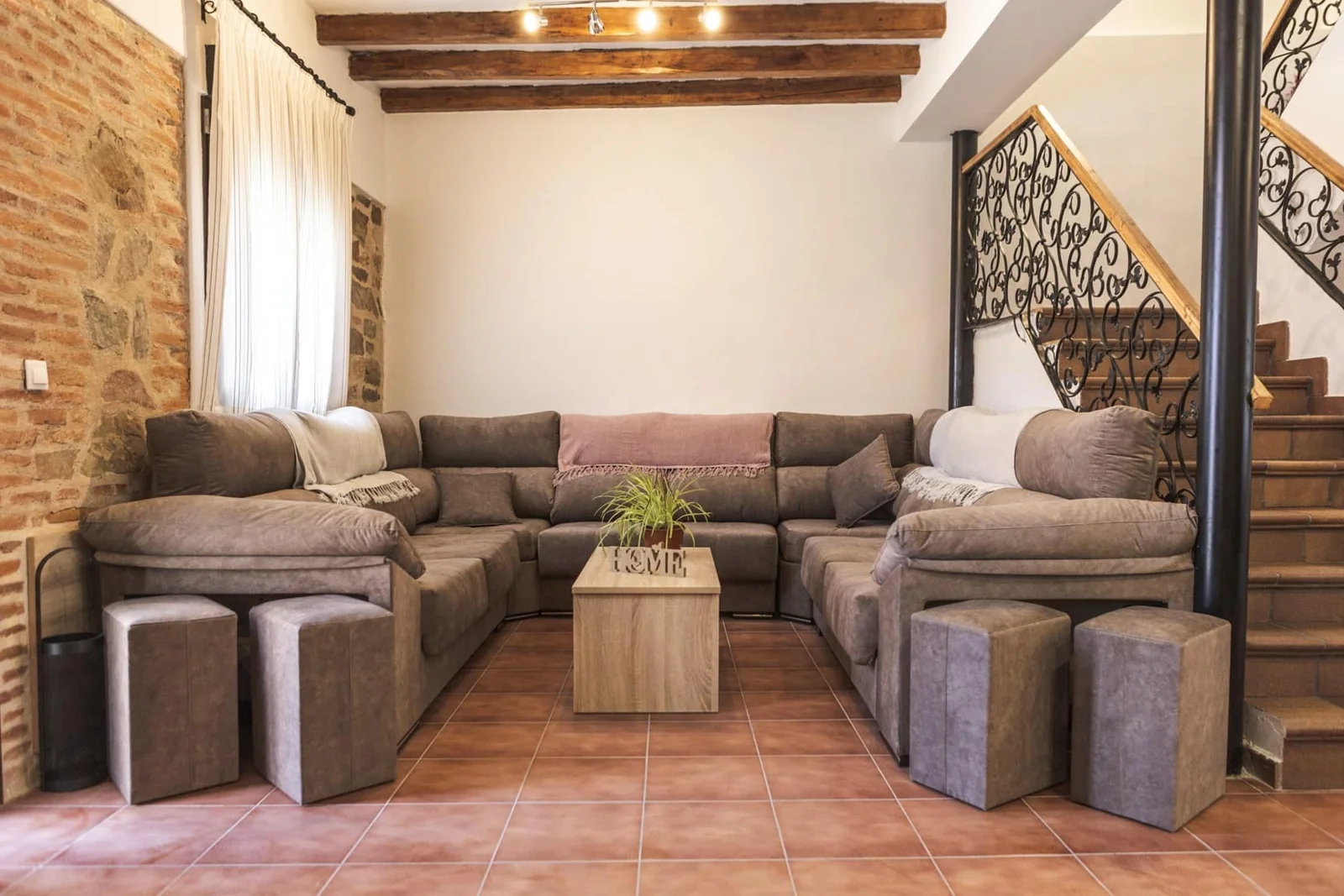La casa de los dos rubios · imagen principal de su web
